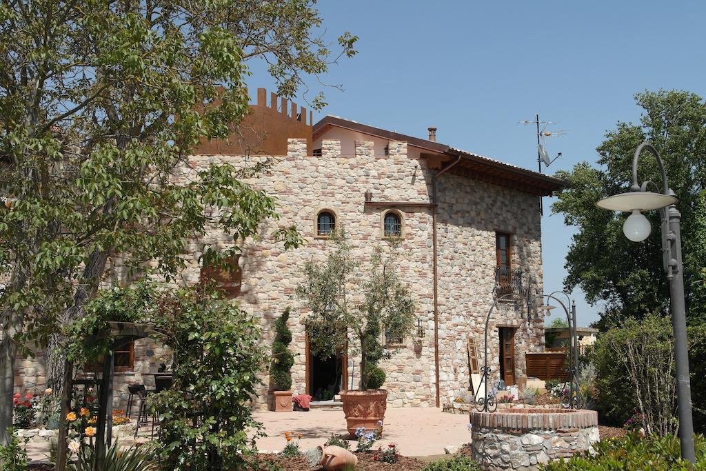Bed and Breakfast Castello Dei Templari Лукка Экстерьер фото